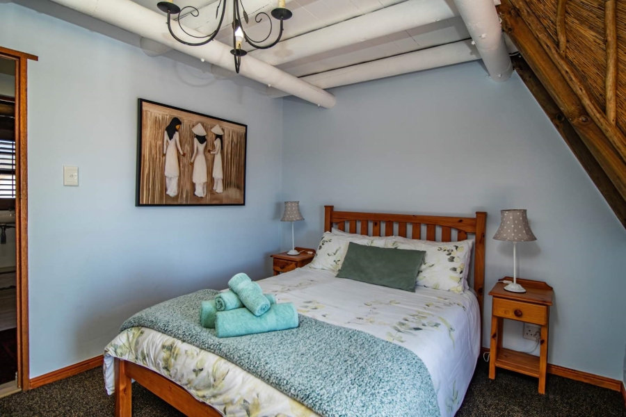 5 Bedroom Property for Sale in Stilbaai Wes Western Cape